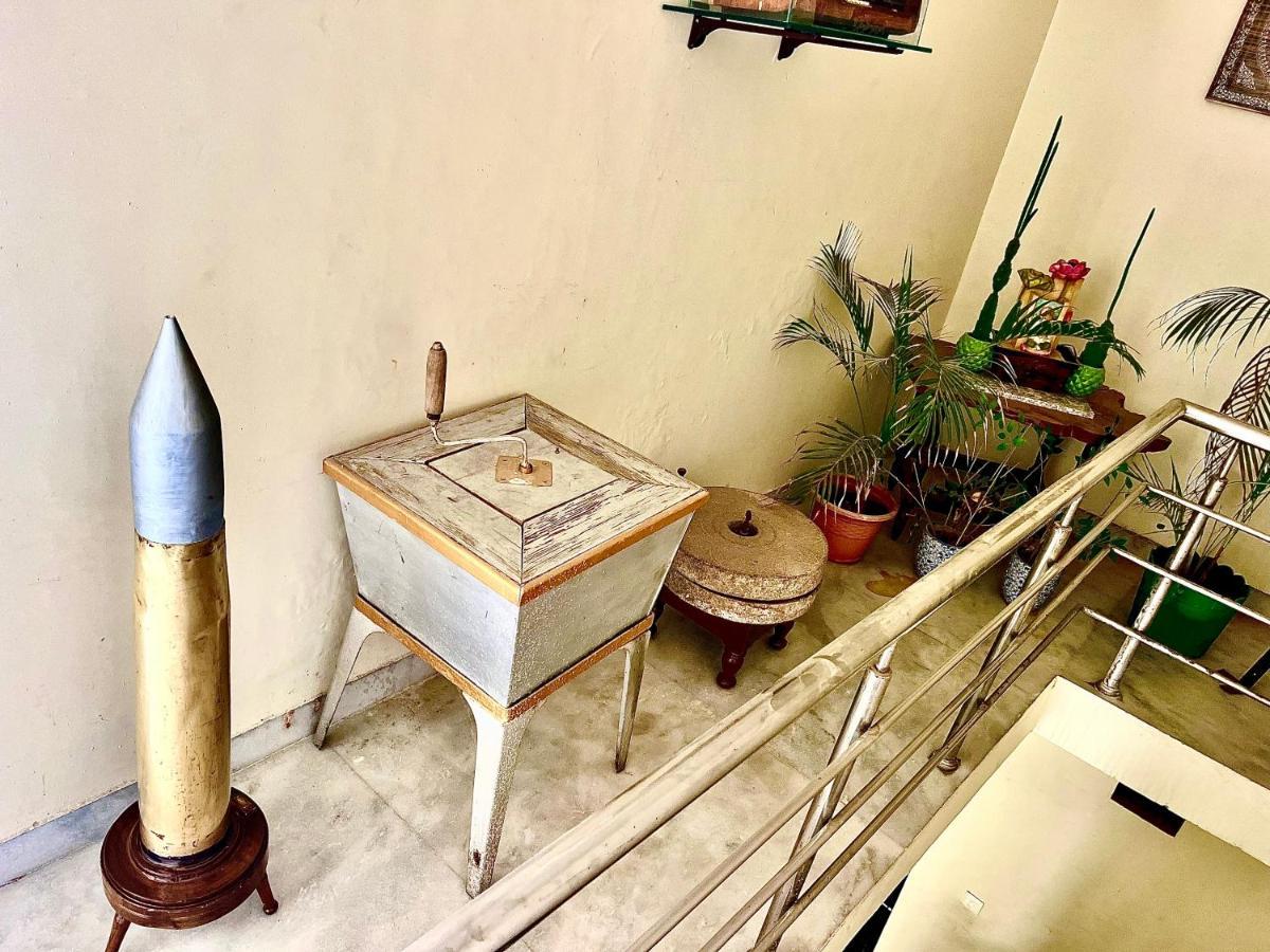 Colonel'S Abode Apartment Агра Екстериор снимка